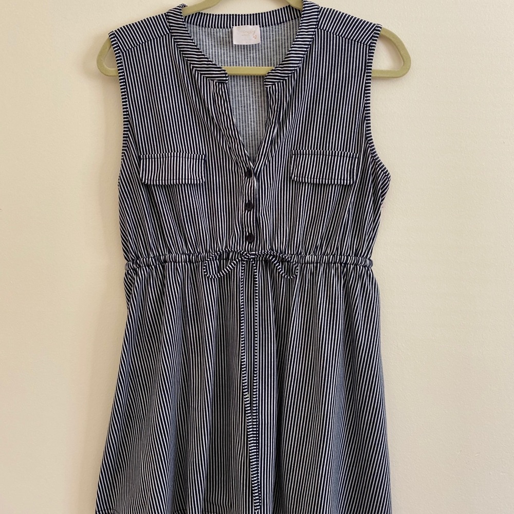 Striped, sleeveless Siren Lily maternity top